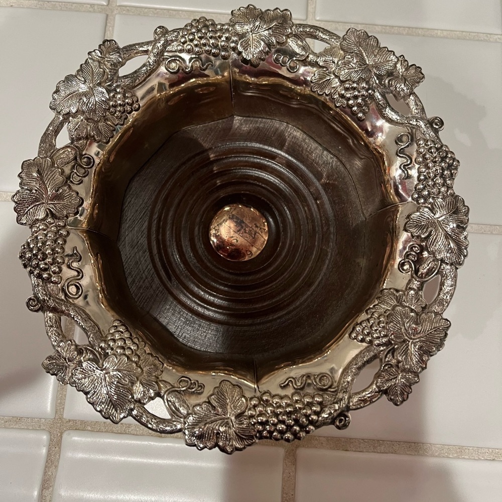 Wine holder